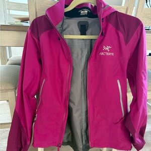 Arcteryx used like new ski jacket!